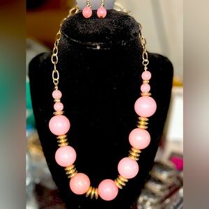 Paparazzi pink necklace and earrings